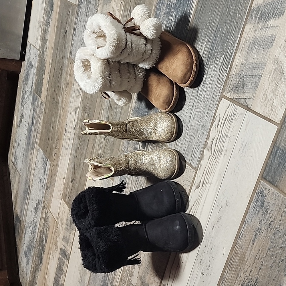 Used Makalu size 11 toddler boots bundle